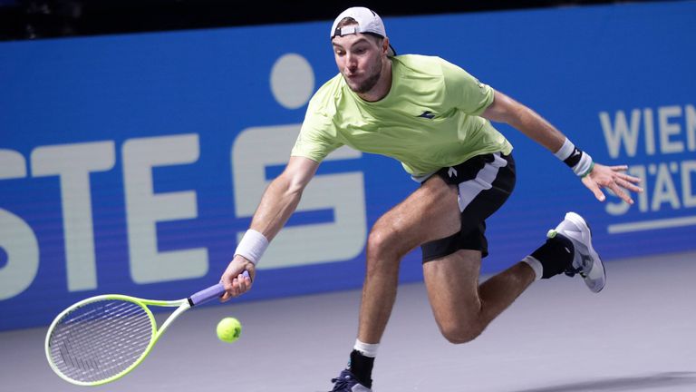 Jan-Lennard Struff ist in Wien schon raus.