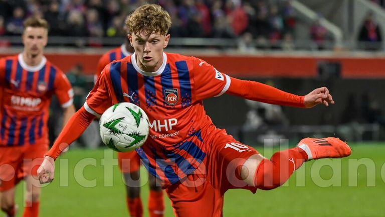 Paul Wanner hat den 1. FC Heidenheim zum ersten Sieg in der Conference League geschossen. 