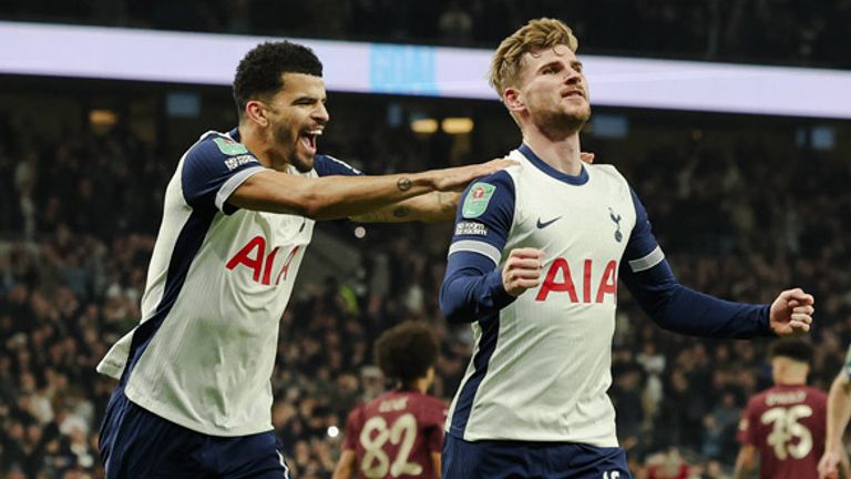 Timo Werner (r.) trifft beim Spurs-Sieg im Ligapokal gegen Manchester City.