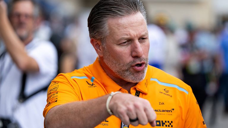 McLaren-Teamchef Zak Brown legt im Zwist mit Dr. Helmut Marko von Red Bull nach.