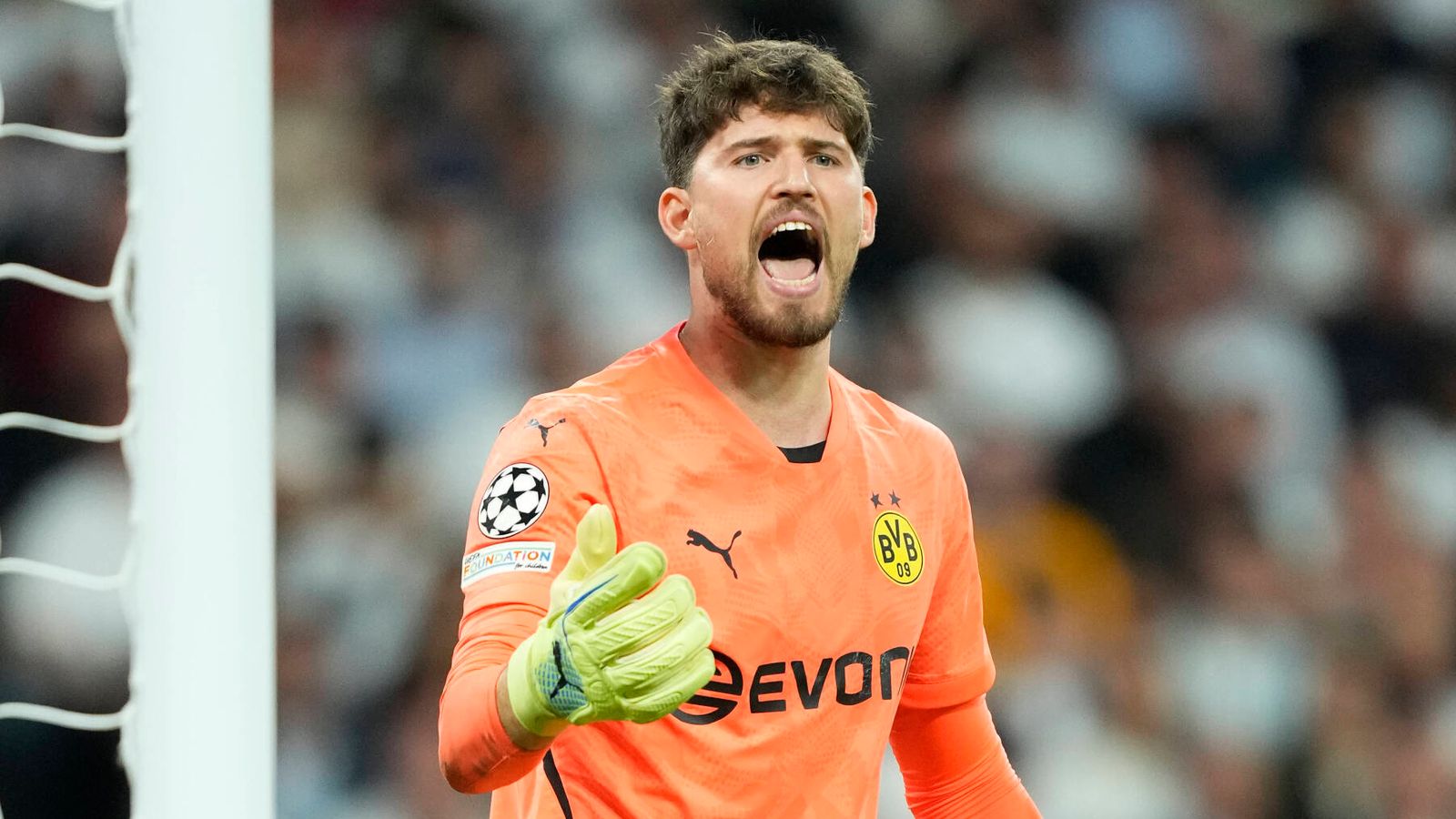 Kobel-Interesse aus England? Das ist wirklich dran! | Transfer Centre News  | Sky Sport