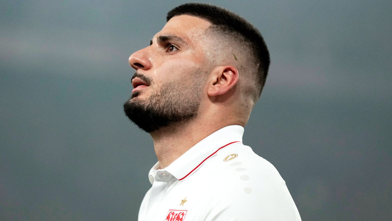 Deniz Undav vom VfB Stuttgart verletzt sich in der Champions League