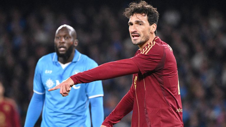 Mats Hummels (vorne) steht in Italien in der Kritik.