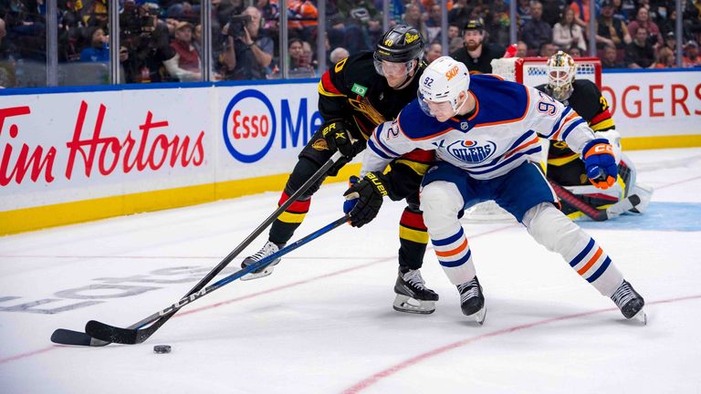 Die Edmonton Oilers besiegen den Vizemeister Vancouver Canucks deutlich.