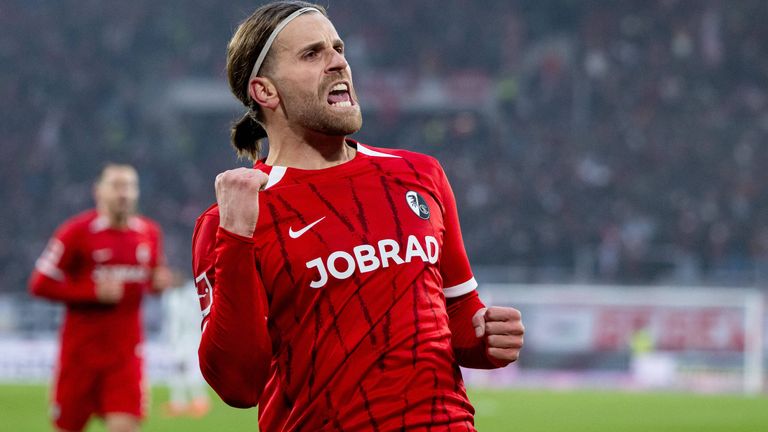 Der SC Freiburg gewinnt gegen Borussia Mönchengladbach.