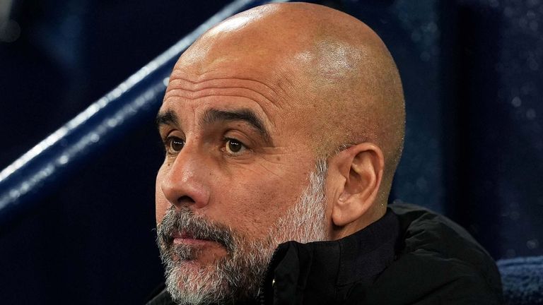 Pep Guardiola steckt derzeit mit Manchester City in einer tiefen Krise. 