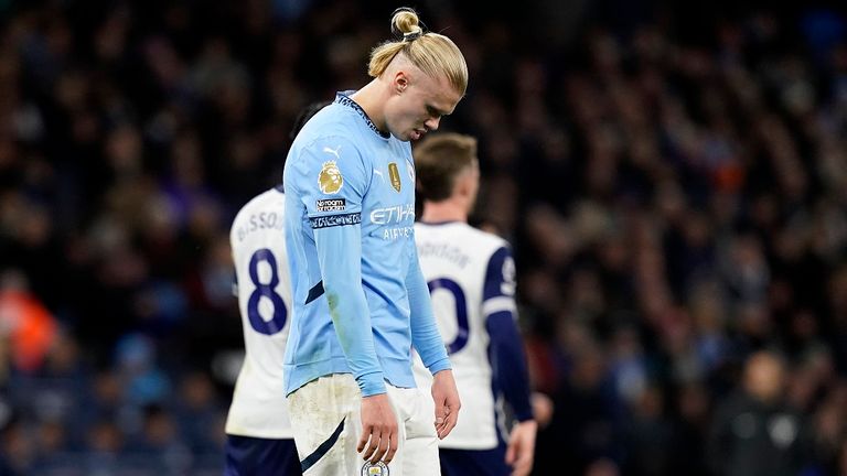 Manchester City verliert nach vier Pleiten in der Fremde auch zuhause deutlich mit 0:3 gegen Tottenham Hotspur.