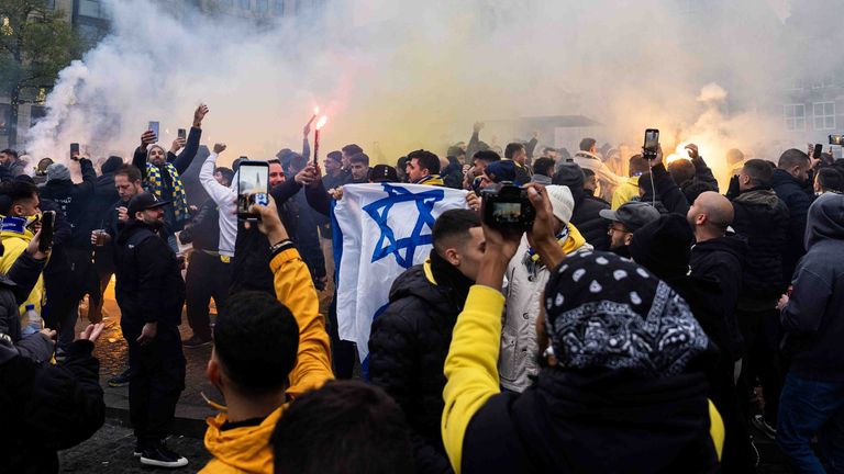 In Amsterdam kommt im Spiel gegen Maccabi Tel Aviv zu Ausschreitungen.