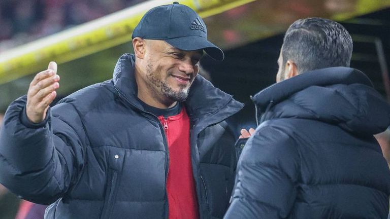 Vincent Kompany holt mit dem FC Bayern einen Punkt im Klassiker in Dortmund. 