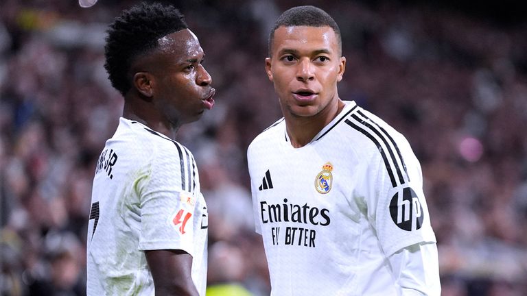 Vinicius Jr. (l.) und Kylian Mbappe (r.) stürmen seit dieser Saison zusammen für Real Madrid. 