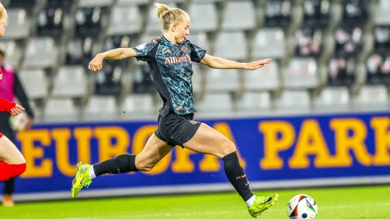 Lea Schüller schießt die Bayern-Frauen ins Pokal-Viertelfinale.