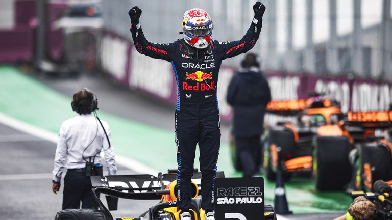 Von 17 auf 1! Max Verstappen triumphiert in Brasilien.