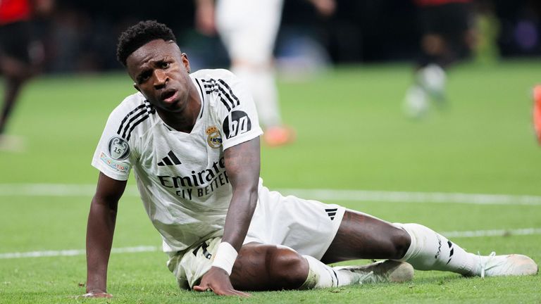 Vinicius Jr. und Real Madrid kassieren gegen die AC Mailand bereits die zweite Niederlage in dieser Königsklassen-Saison.