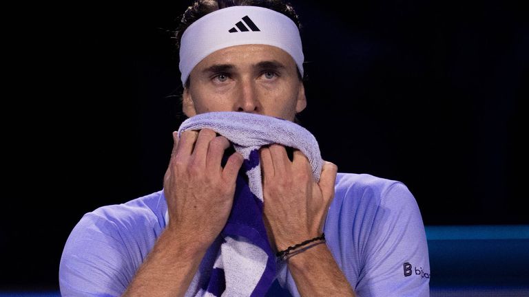 Alexander Zverev verliert Halbfinale bei den ATP-Finals gegen Taylor Fritz. 