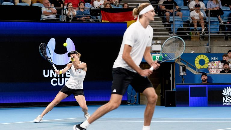 Alexander Zverev (r.) und Laura Siegemund für Deutschland beim Laver Cup.