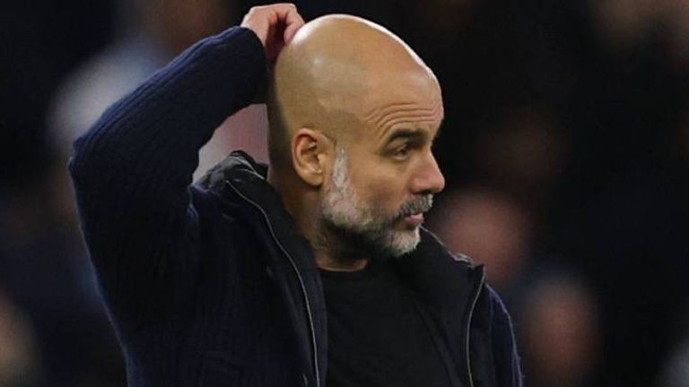 Pep Guardiola hat mit City das Manchester-Derby verloren.