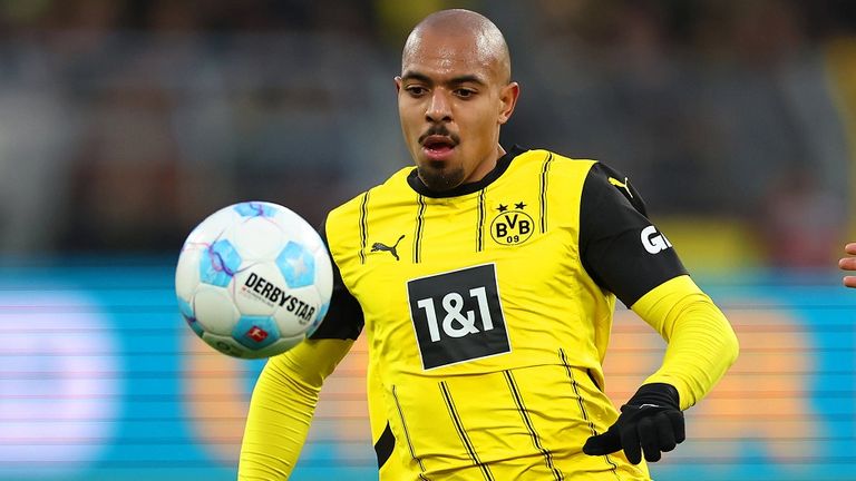 Donyell Malen steht seit Sommer 2021 beim BVB unter Vertrag.