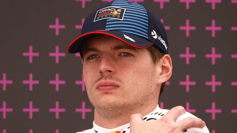 Max Verstappen (Red Bull) droht in der neuen Saison eine Rennsperre.