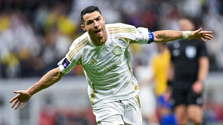 PLATZ 1: Cristiano Ronaldo (Fußball/Al-Nassr FC) - 247 Millionen Euro