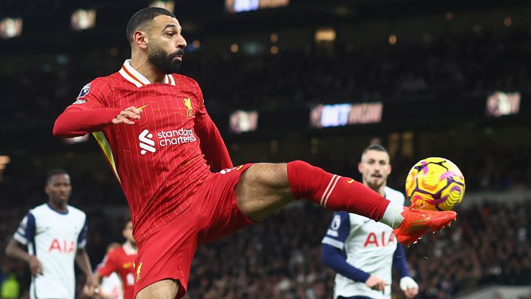 Mo Salah und der FC Liverpool deklassieren die Tottenham Hotspur (6:3).