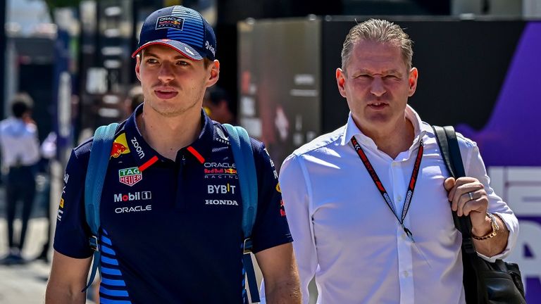 F1-Weltmeister Max Verstappen (l.) mit seinem Vater Jos.