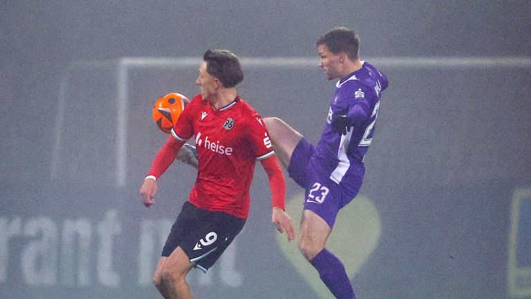 Erzgebirge Aue verliert bei Aufsteiger Hannover. 