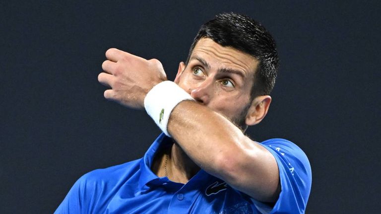 Novak Djokovic muss in Brisbane das Aus im Viertelfinale verkraften.