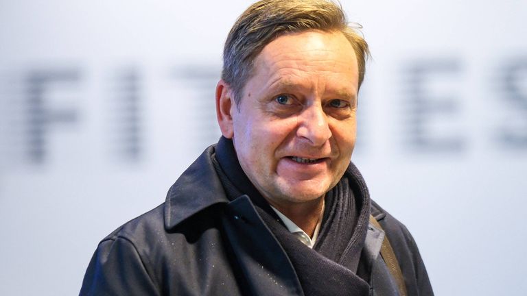 Horst Heldt ist am Sonntag zu Gast bei Sky90. 