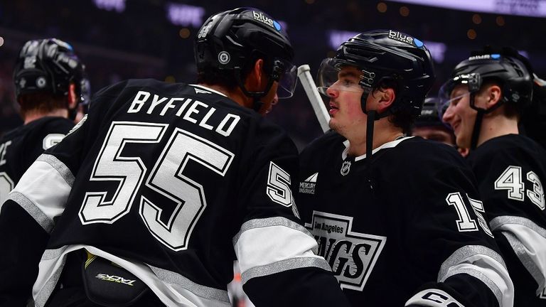 Die Spieler der Los Angeles Kings legen eine unfreiwillige Pause ein.