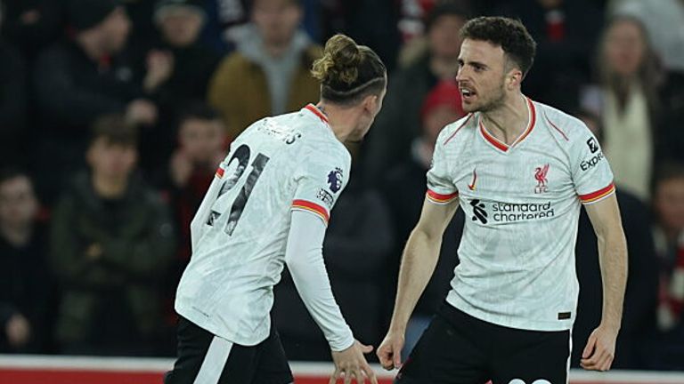 Der FC Liverpool ist beim FC Brentford zu Gast.