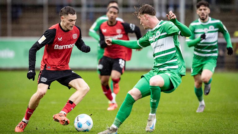 Florian Wirtz trifft für Leverkusen im Test gegen Oberhausen.