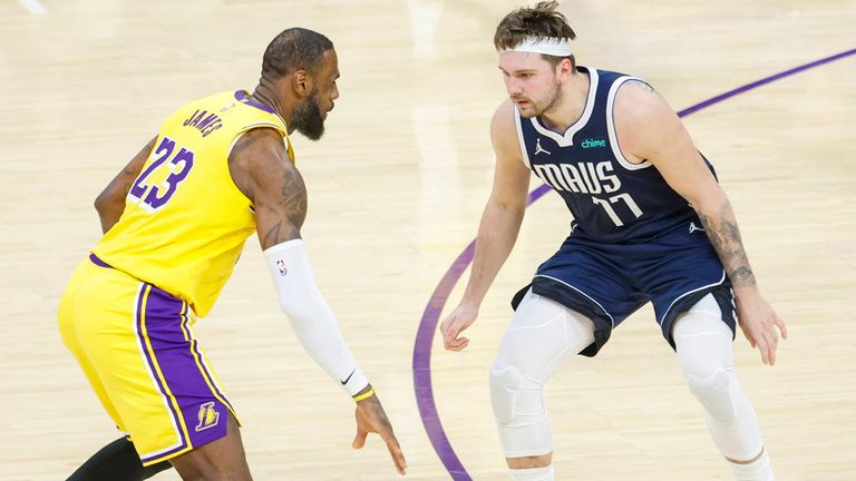 Das neue Superduo der NBA: LeBron James (l.) und Luka Doncic gehen nun gemeinsam auf Punktejagd.