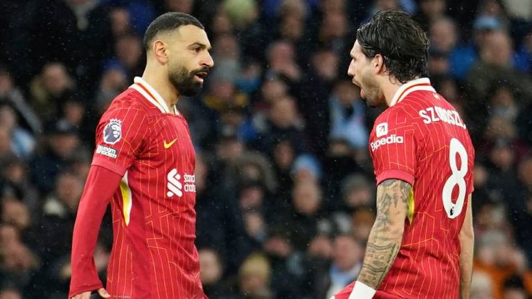 Der FC Liverpool siegt bei Manchester City dank den Toren von Mo Salah und Dominik Szoboszlai.