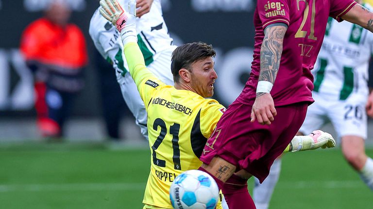 Tobias Sippel ist zurück auf der Bundesliga-Bühne.