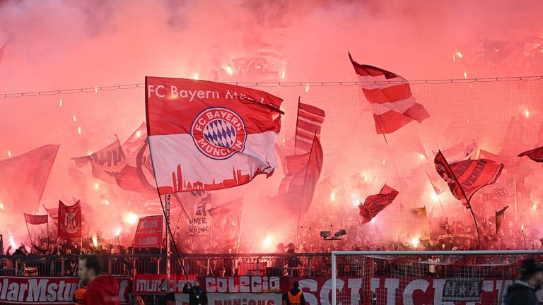 Die Fans des FC Bayern sind im CL-Achtelfinal-Hinspiel gegen Leverkusen durch das Abbrennen von Pyrotechnik negativ aufgefallen. Nun droht ein Fan-Teilausschluss. 