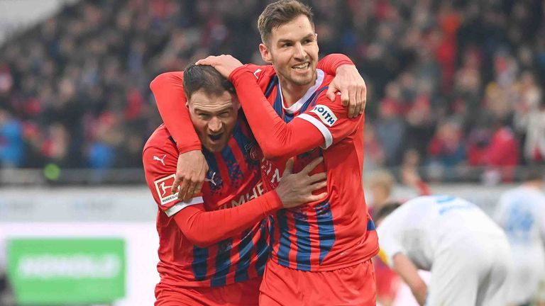 Der 1. FC Heidenheim besiegt im Kellerduell Holstein Kiel. Marvin Pieringer und Budu Zivzivadze schießen den FCH zum 2:0-Sieg.