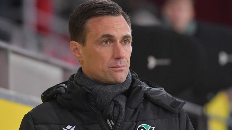 Hannover 96 um Sportdirektor Marcus Mann (im Bild) droht womöglich der Lizenzverlust. Es wäre das vorläufige Ende des Profi-Fußball in Hannover.