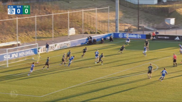 Schalke 04 testet gegen den FC Groningen - LIVE im kostenlosen Stream auf skysport.de.