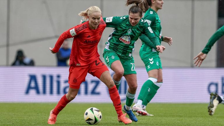 Im DFB-Pokal treffen der FC Bayern München und Werder Bremen vor einer Rekordkulisse aufeinander.