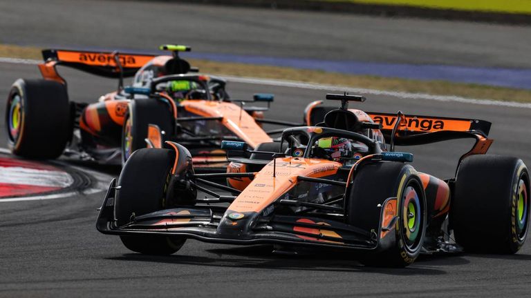 McLaren-Boss Brown erwartet eine Kollision zwischen Norris und Piastri.
