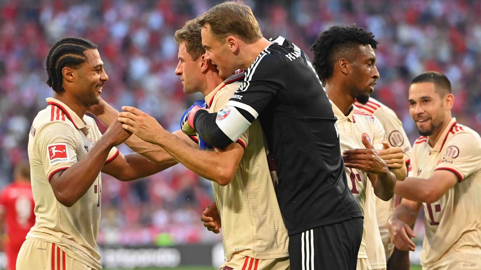 Müller, Neuer, Kane, and other Bayern stars fly to Ibiza
