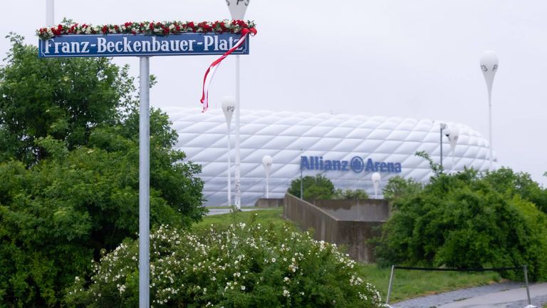 Die Allianz Arena steht nun offiziell auf dem Franz-Beckenbauer-Platz 5.