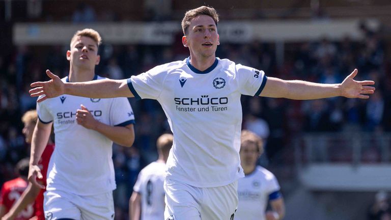 Arminia Bielefeld feiert einen knappen Sieg bei der SpVgg Unterhaching.