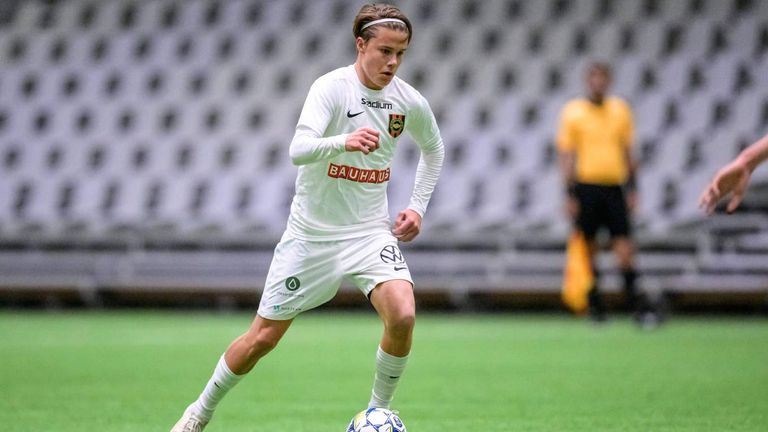 Love Arrhov wird künftig für Eintracht Frankfurt auflaufen.