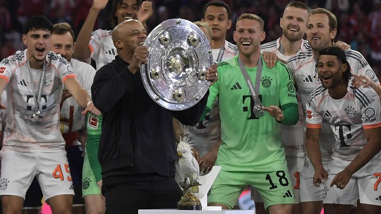 Die Bayern feiern ihre Meisterschaft - mit einem überraschenden Stargast.