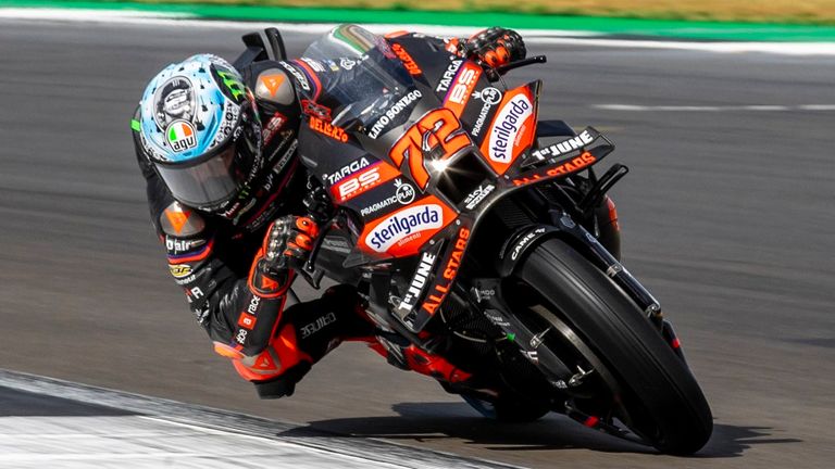 Marco Bezzecchi siegt beim MotoGP-Rennen in Silverstone.