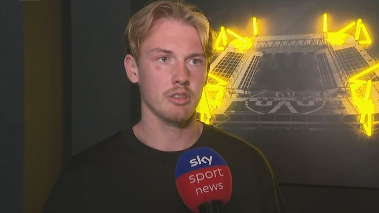 BVB-Star Julian Brandt spricht exklusiv am Sky Mikro unter anderem über die Dortmunder Saison. 