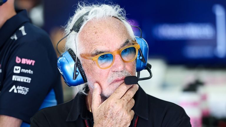 Flavio Briatore übernimmt die Rolle des Alpine-Teamchefs.