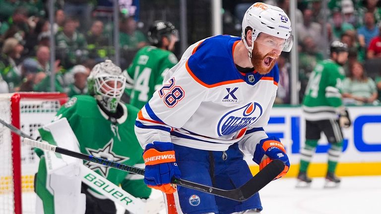 Oilers-Rechtsaußen Connor Brown mit dem Jubelschrei nach seinem Tor.