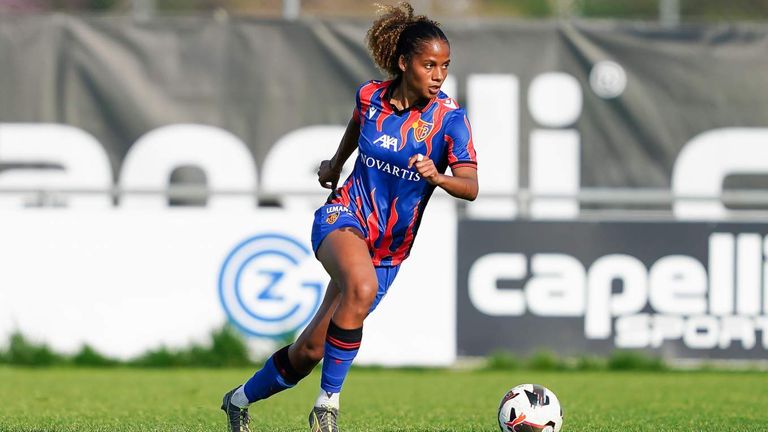 Aurelie Csillag wird künftig für den SC Freiburg auflaufen.